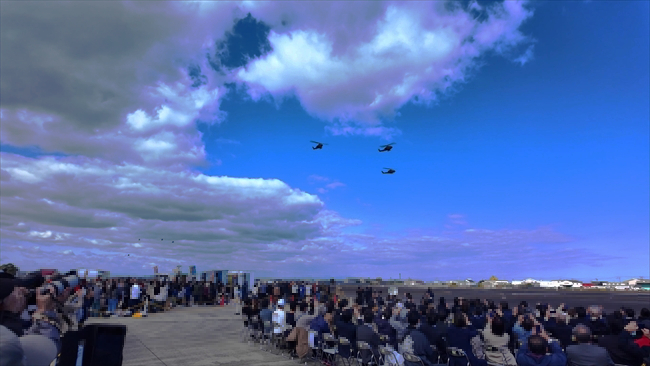 明野駐屯地記念行事　戻ってくるヘリたち