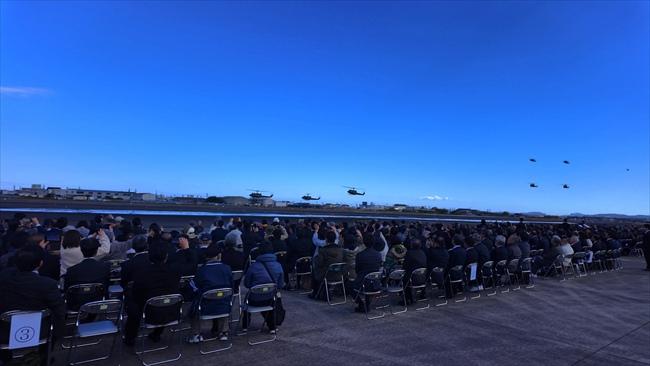 明野駐屯地記念行事　展示飛行