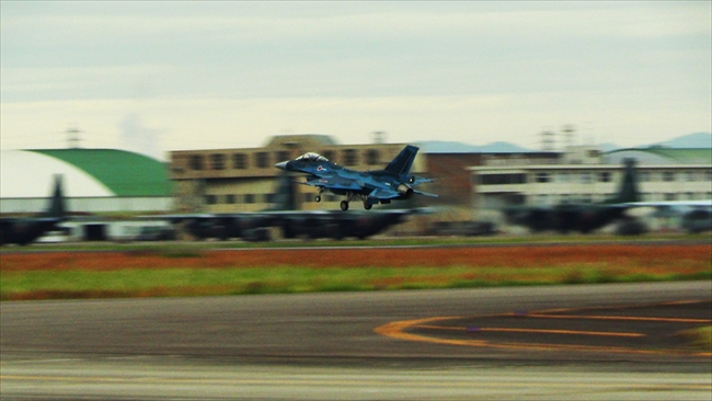 F-2戦闘機の離陸 小牧基地