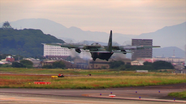 離陸中のC-130H 小牧基地 GOショット