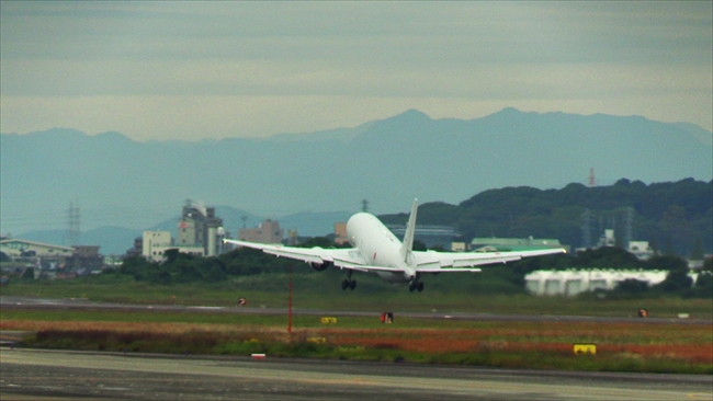 KC-767 離陸シーン 小牧基地