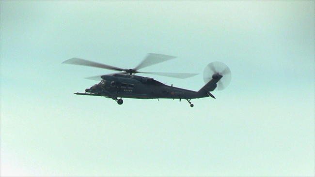 UH-60J ロクマルが上空を飛行 小牧基地