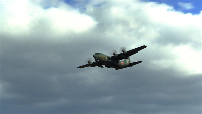 小牧基地をローパスする077ハーク