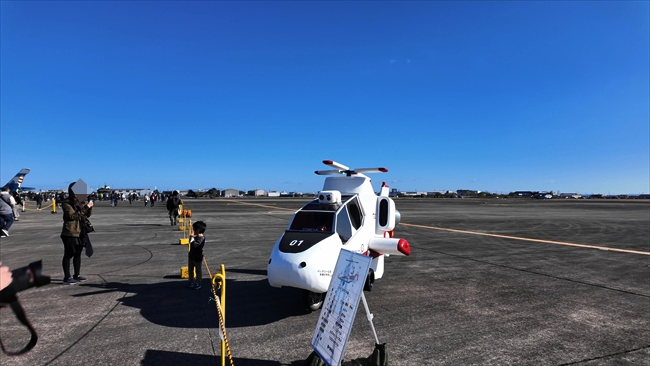 明野駐屯地記念行事　コメガ