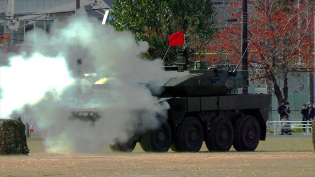 豊川駐屯地記念行事　訓練展示　MCV砲撃