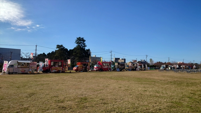 豊川駐屯地記念行事　キッチンカー